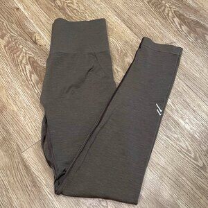 ONER ACTIVE Effortless Leggings in Taupe - Size XS (Like New!)